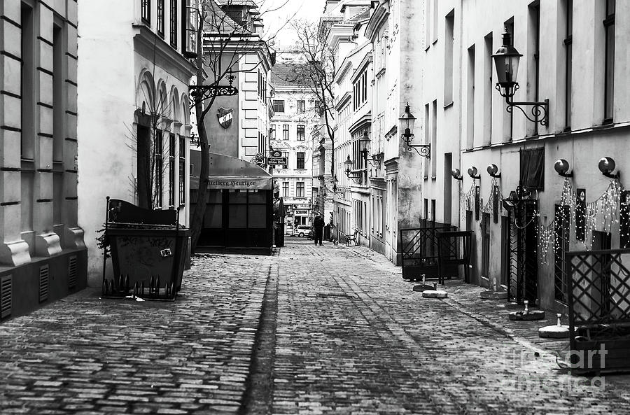 Vienna Alley Walk Photograph by John Rizzuto