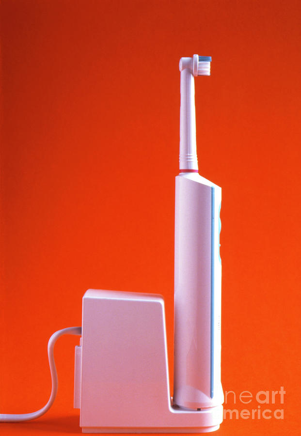 View Of An Electric Toothbrush Photograph by Francoise Sauze/science Photo Library