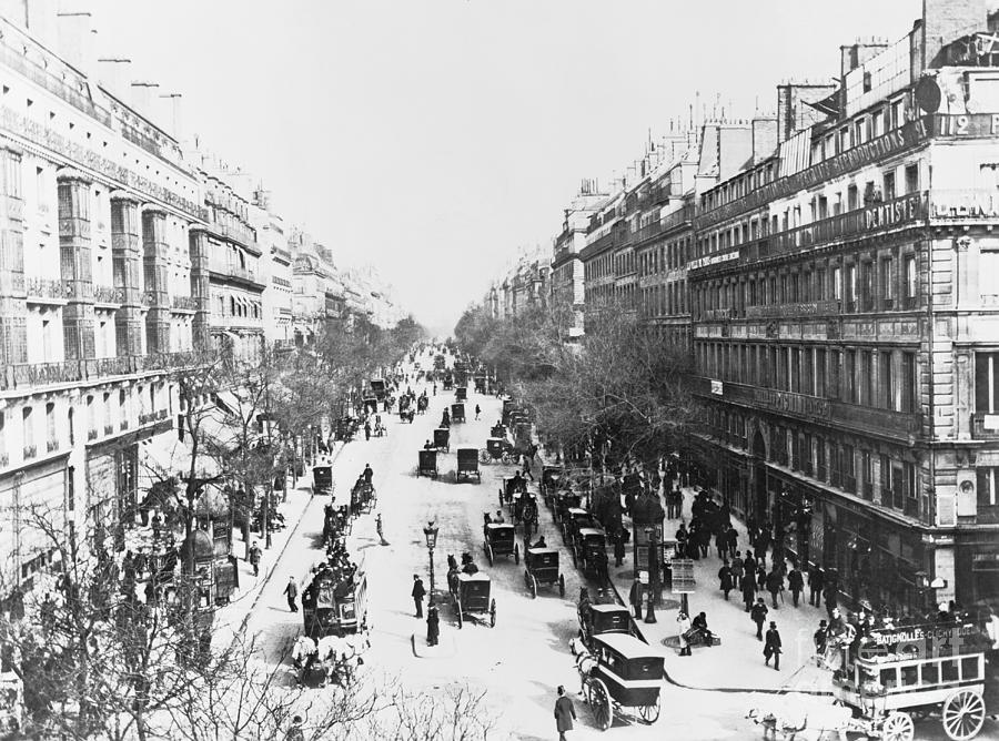 View Of Montmarte Boulevard In Paris Photograph by Bettmann