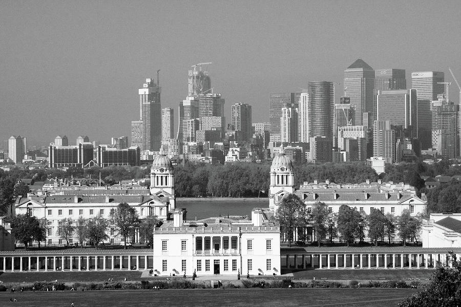 View of Queens House and Canary Wharf from Greenwich Park Photograph by Aidan Moran