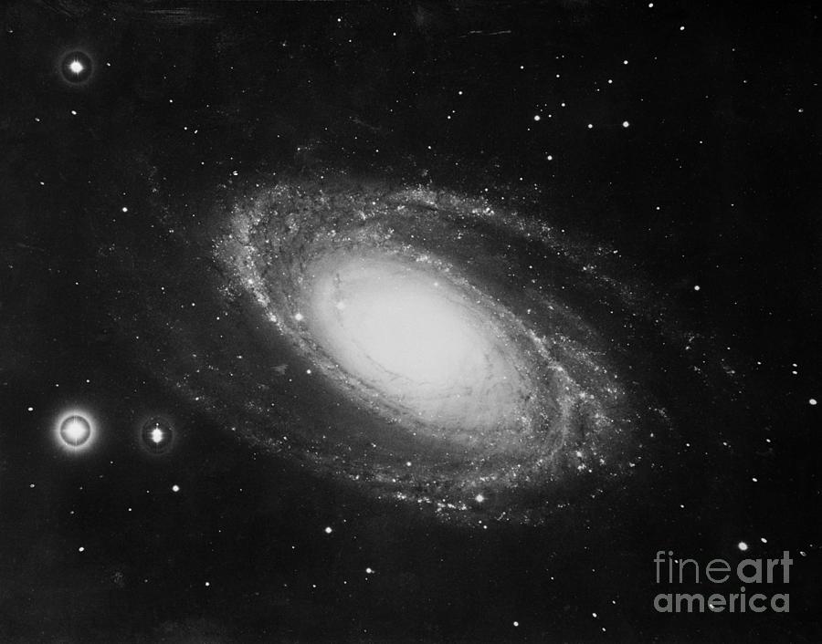View Of The Spiral Nebula Messier-81 Photograph by Bettmann
