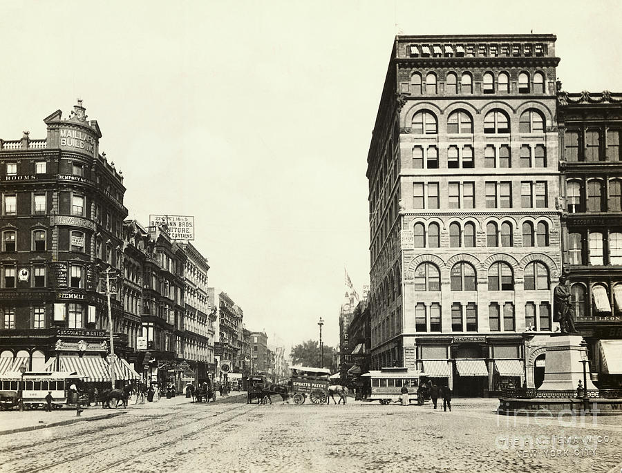 View Of West 14th Street From Broadway Photograph by Bettmann