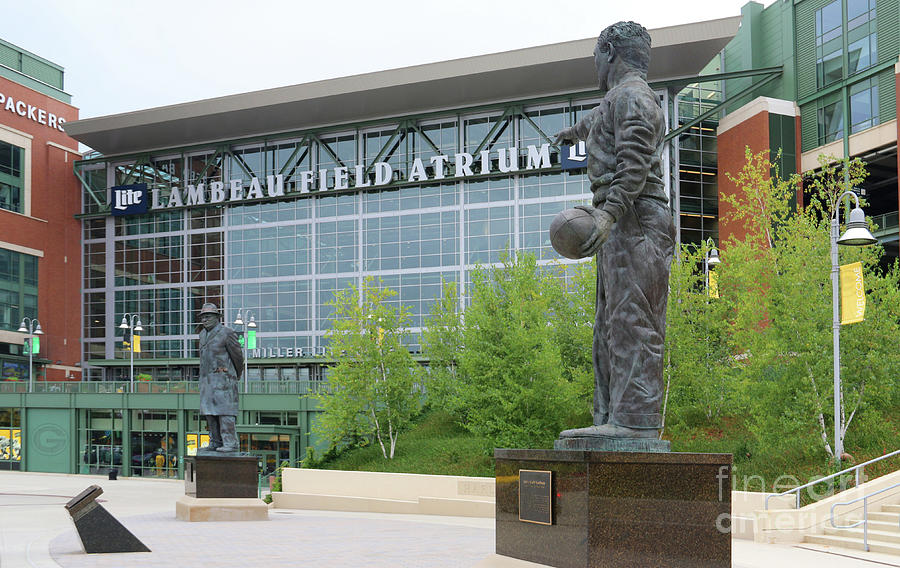 Vince Lombardi and Curly Lambeau Statues 4435 Photograph by Jack Schultz