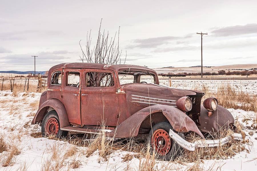 Vintage Dilapidated Old Vehicle Photograph