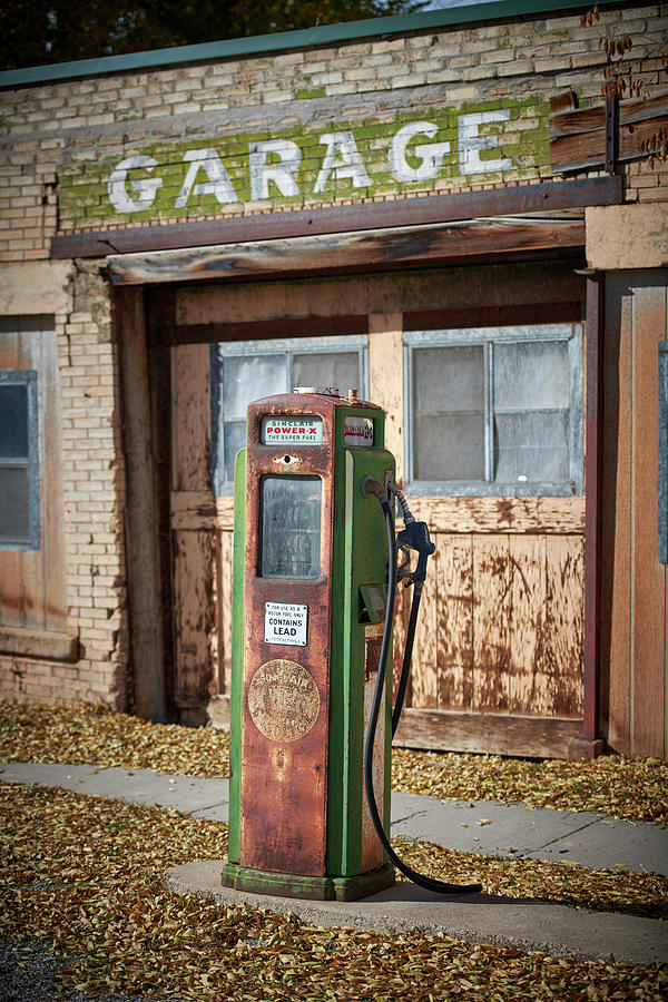 Vintage Garage Photograph by Paul Freidlund