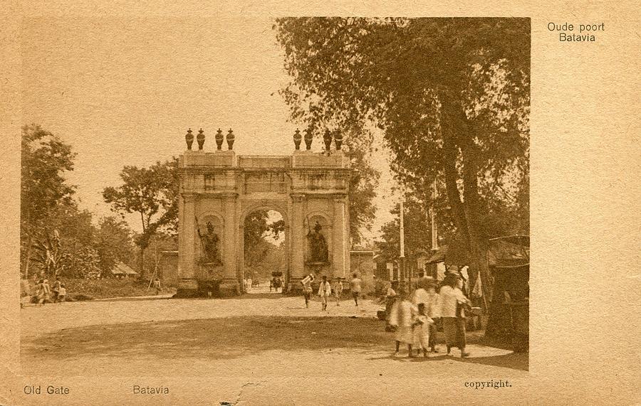 Vintage Photos 1850s - 1920s - Postcard of Old Gate  Rhodesia  Indonesia 640 Painting by Celestial Images