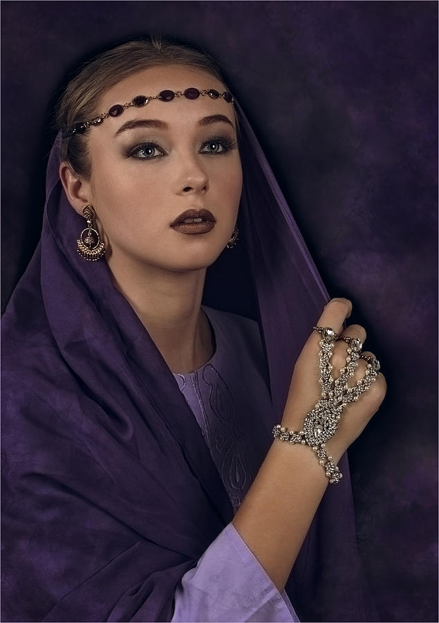 Portrait Photograph - Violet Beauty by Corine Ross