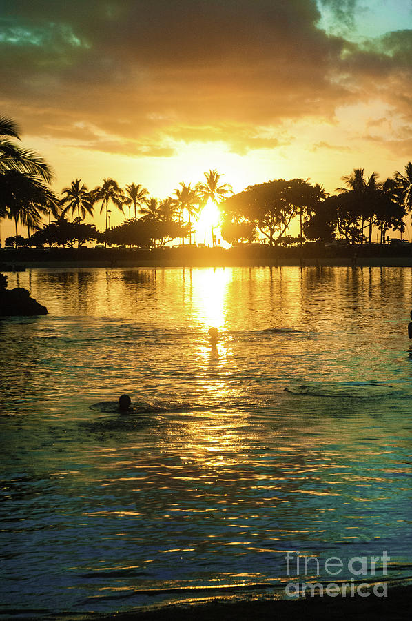 Waikiki Bay Sunset Photograph