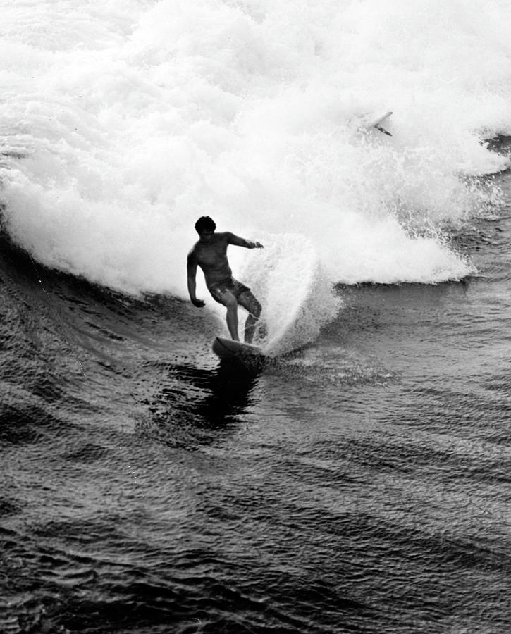 Waikiki Beach Surfing Photograph by Afro Newspaper/gado