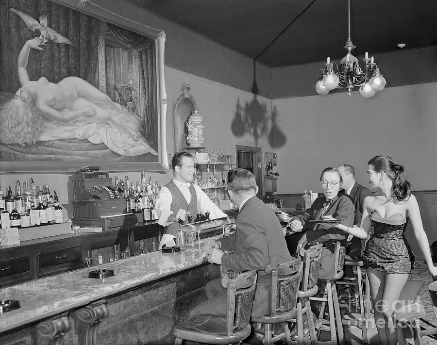 Waitress Serving Drinks Photograph by Bettmann