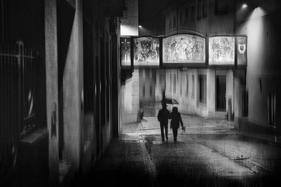Walking In The Rain Photograph by Vito Guarino