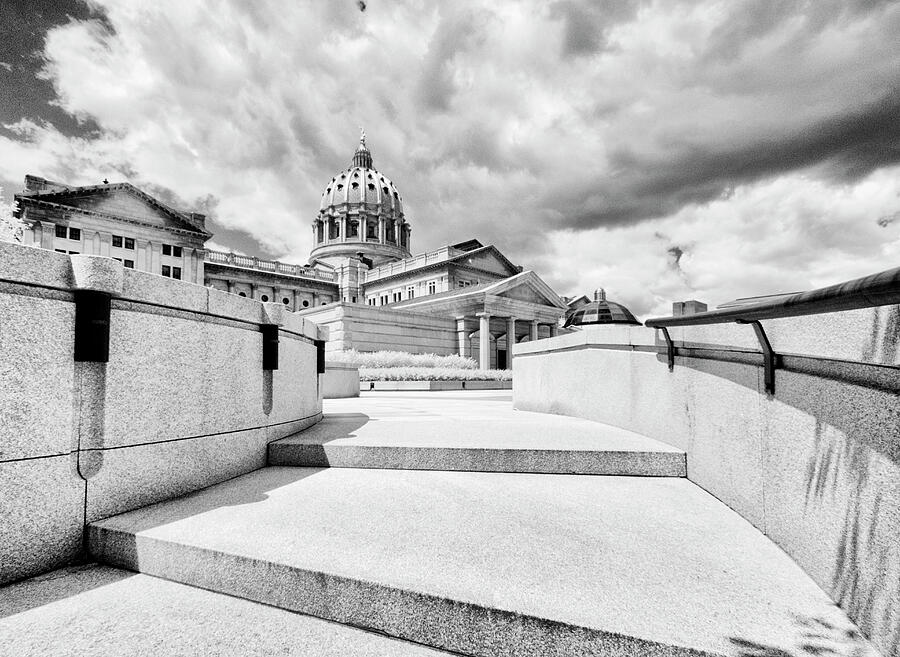 Walkway up to the Pennsylvania Capital plaza Photograph by Paul W Faust - Impressions of Light