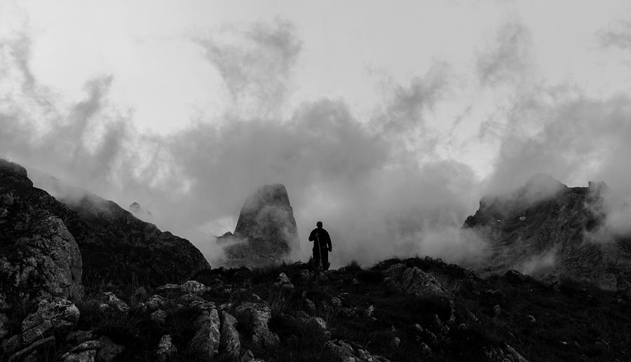 Wanderer Above The Sea Of Fog Photograph by Rodrigo Nez Buj