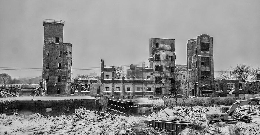 Warehouse Ruins - Allegheny West - Philadelphia Photograph by Bill Cannon