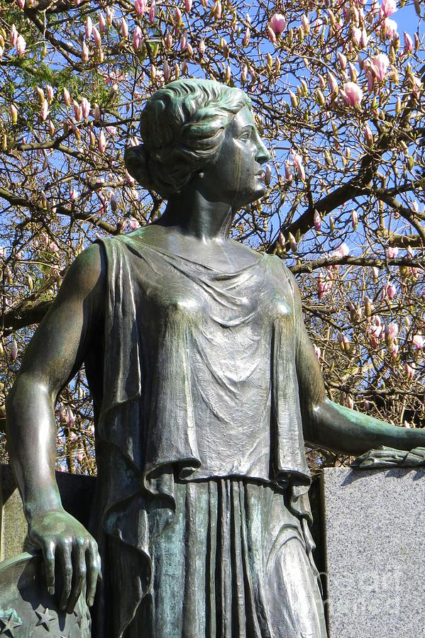 Warren Harding memorial by Frank Townsley Warren Harding memorial by Frank Townsley