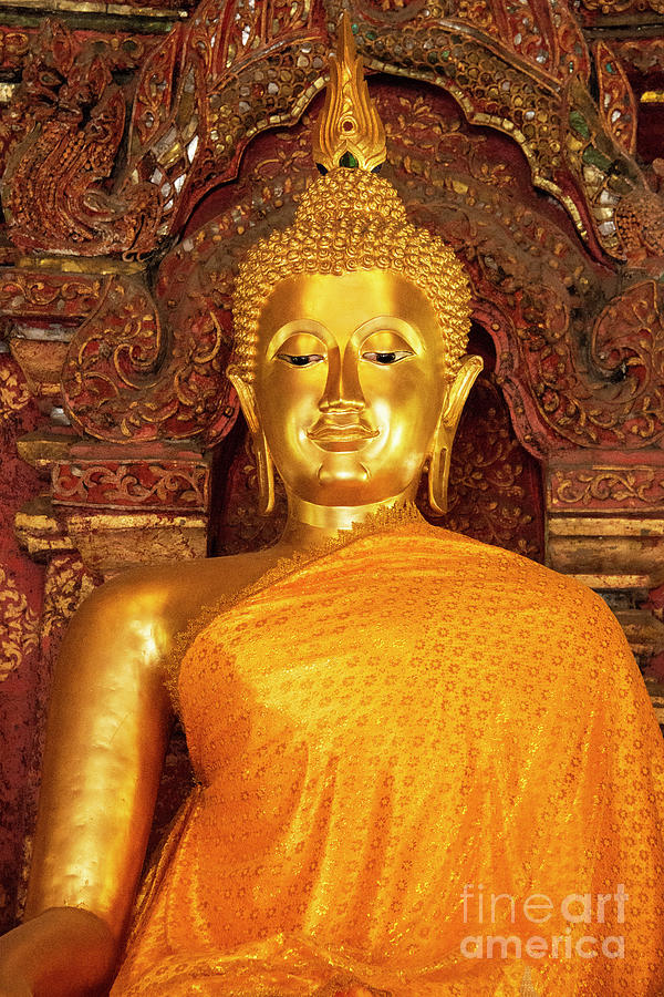 Wat Chiang Man Temple Buddha Photograph By Bob Phillips - Fine Art America