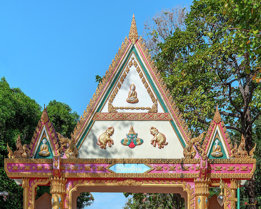 Wat Khong Chiam Temple Gate DTHU0984 by Gerry Gantt Wat Khong Chiam Temple Gate DTHU0984 by Gerry Gantt