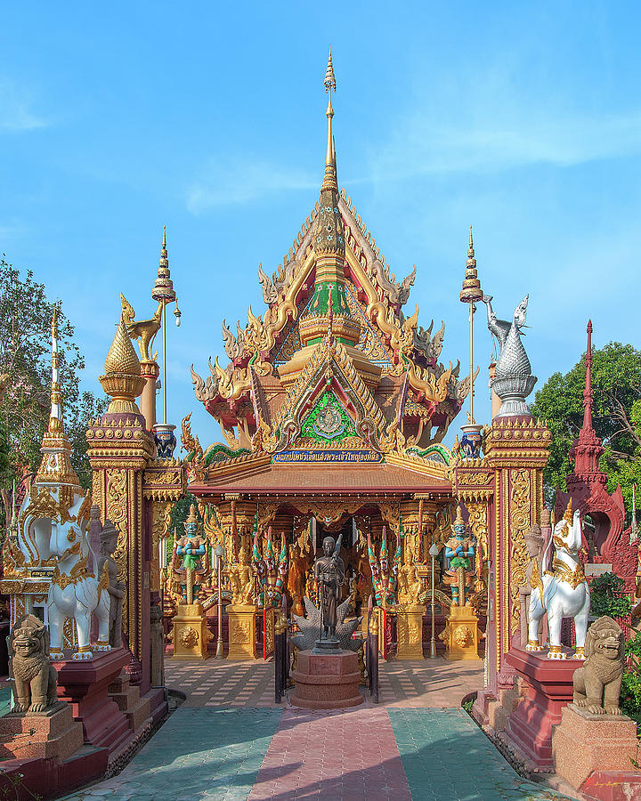 Wat Tai Phrachao Yai Ong Tue Phra Ubosot Compound Entrance DTHU0063 Photograph by Gerry Gantt