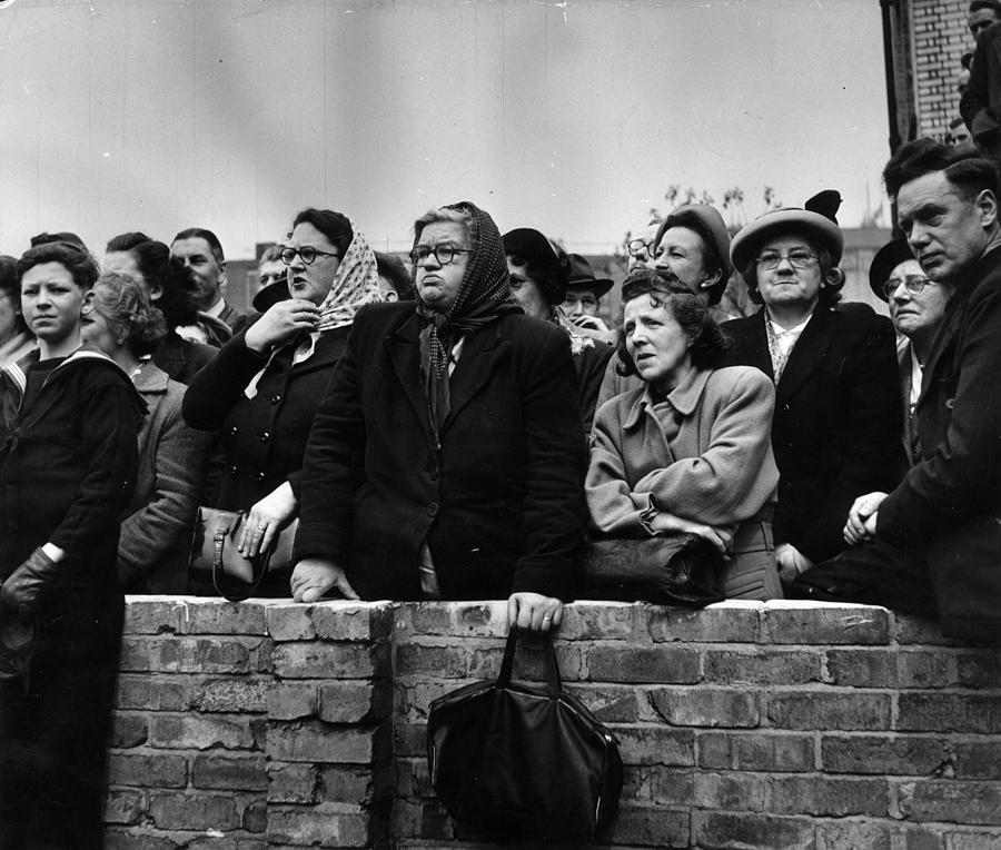 Watching The Pageant Photograph by Kurt Hutton Watching The Pageant Photograph by Kurt Hutton