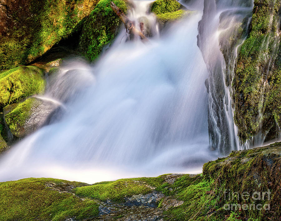 Waterfall triangle Photograph by Izet Kapetanovic