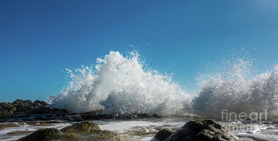 Waves Breaking Against Rocks Photograph by Wladimir Bulgar/science Photo Library