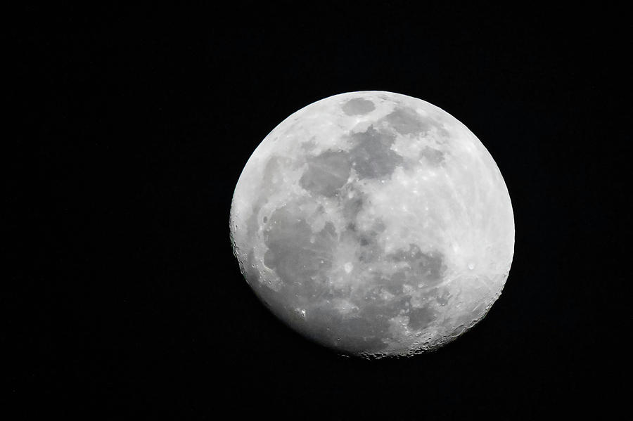 Waxing Gibbous by Thomas Kallmeyer Waxing Gibbous by Thomas Kallmeyer