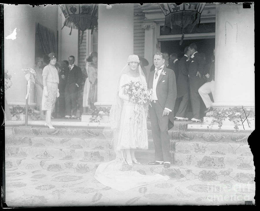 Wedding Portrait Of Muriel Vanderbilt Photograph by Bettmann