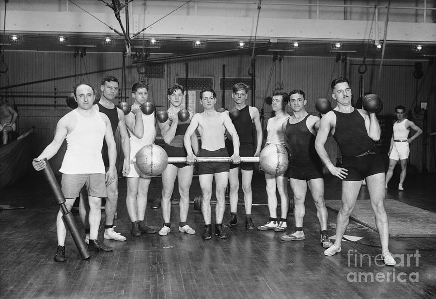 Weightlifters At The Y.m.c.a Photograph by Bettmann