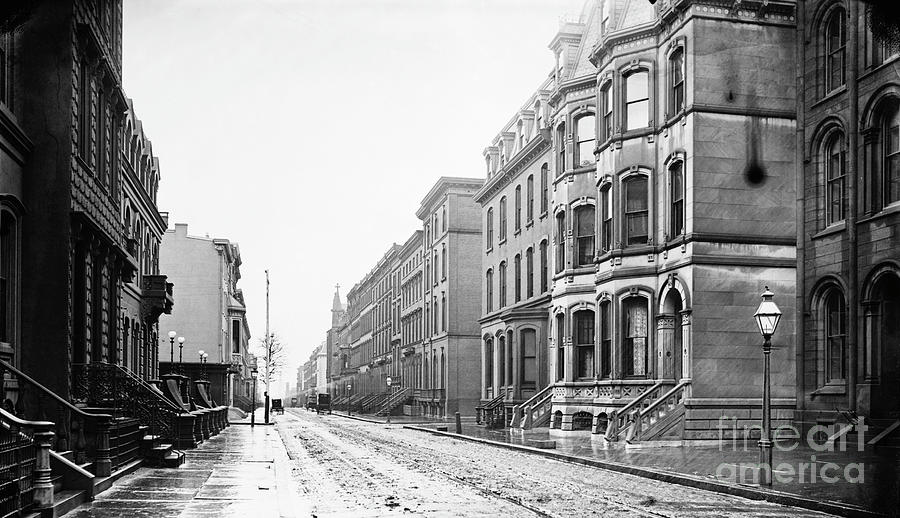 West Walnut Street In Philadelphia Photograph by Bettmann