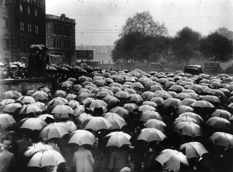 Wet Demo Photograph by Hulton Archive