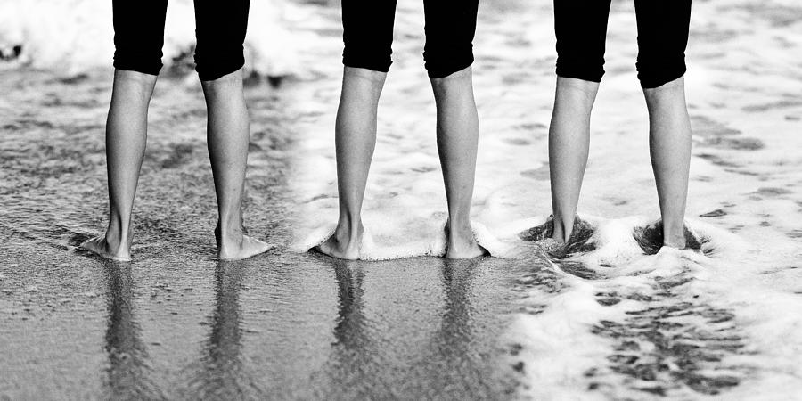 Wet Feet. Photograph by Leif Lndal