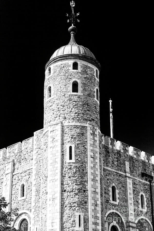 White Tower Windows at the Tower of London Photograph by John Rizzuto