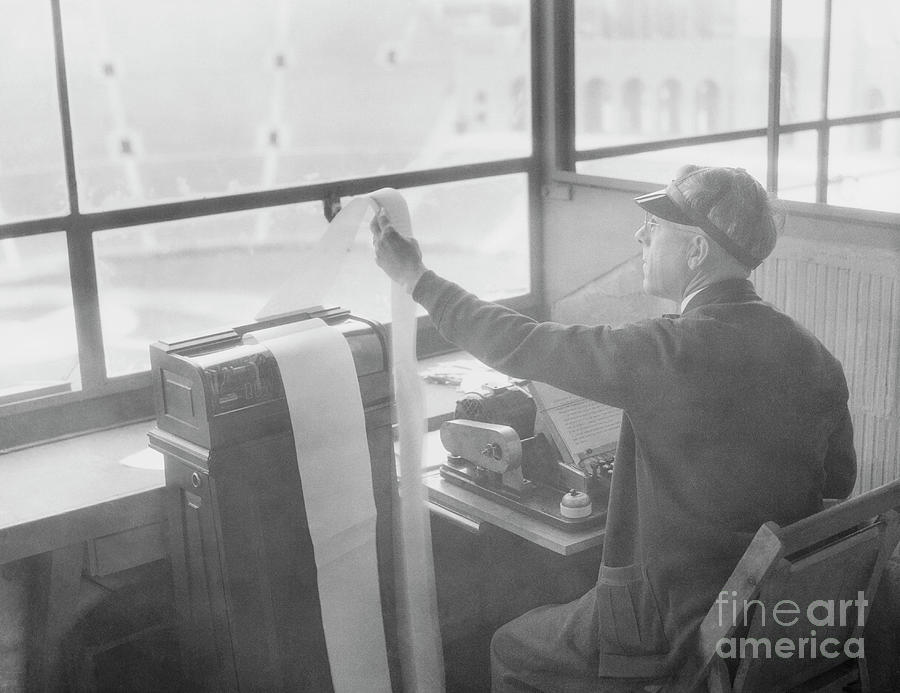 William Henne Using Teletype Machine Photograph by Bettmann