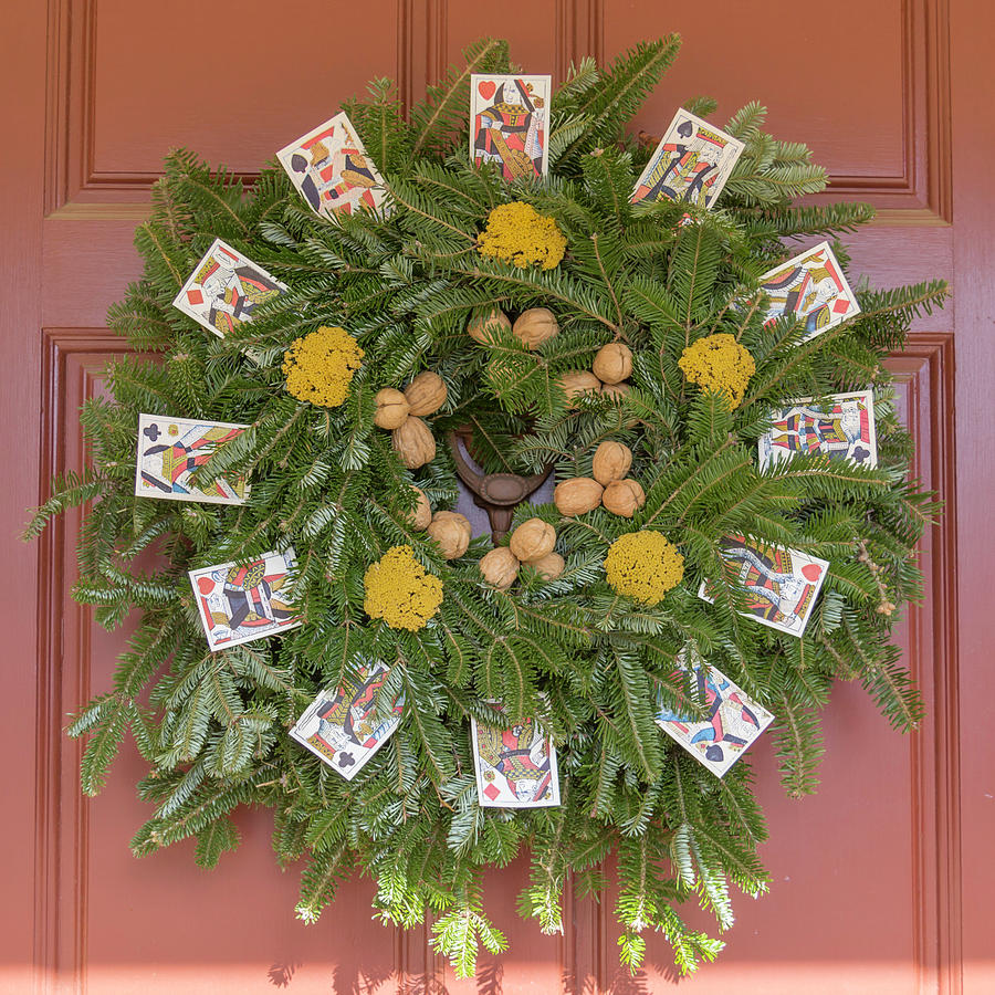 Williamsburg Wreath 97 Photograph by Teresa Mucha