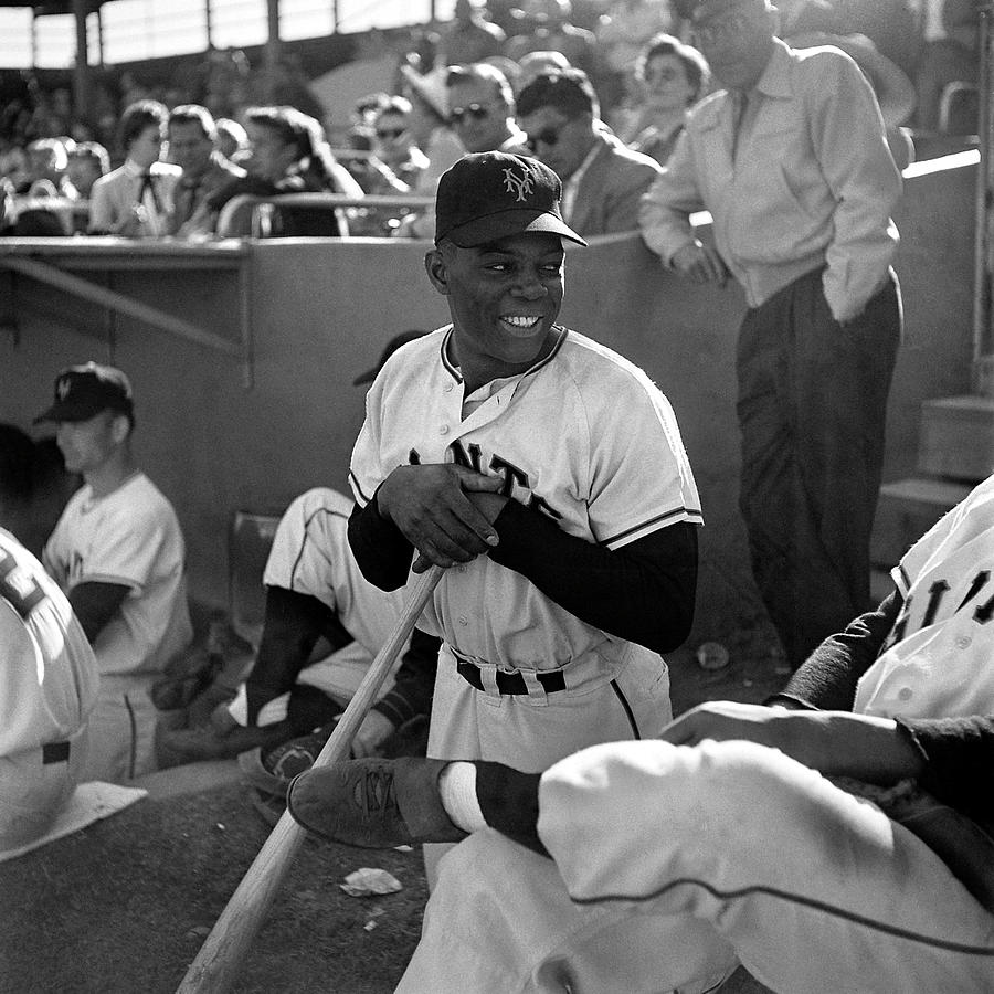 Willie Mays Photograph - Willie Mays by Loomis Dean