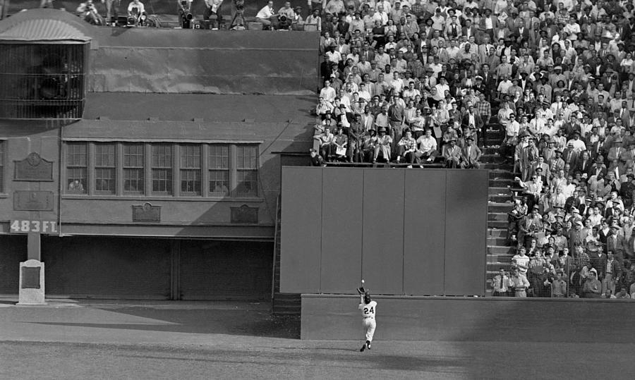 Willies Catch. With His Back To The Photograph by New York Daily News Archive