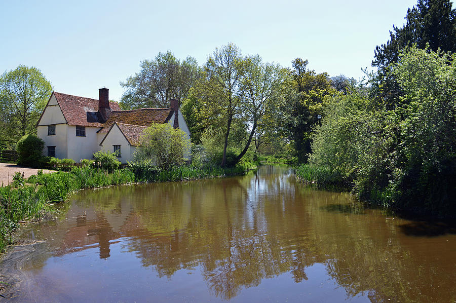 Willy Lots Cottage Flatford Mill. Photograph by Terence Davis