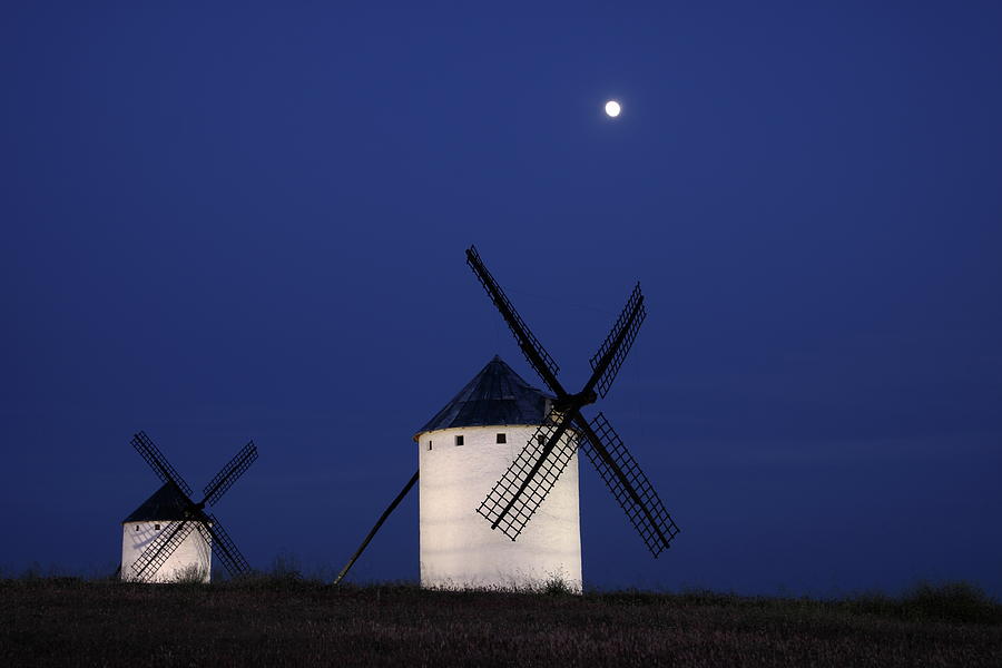 Windmills At Night Photograph by Israel Gutiérrez Photography