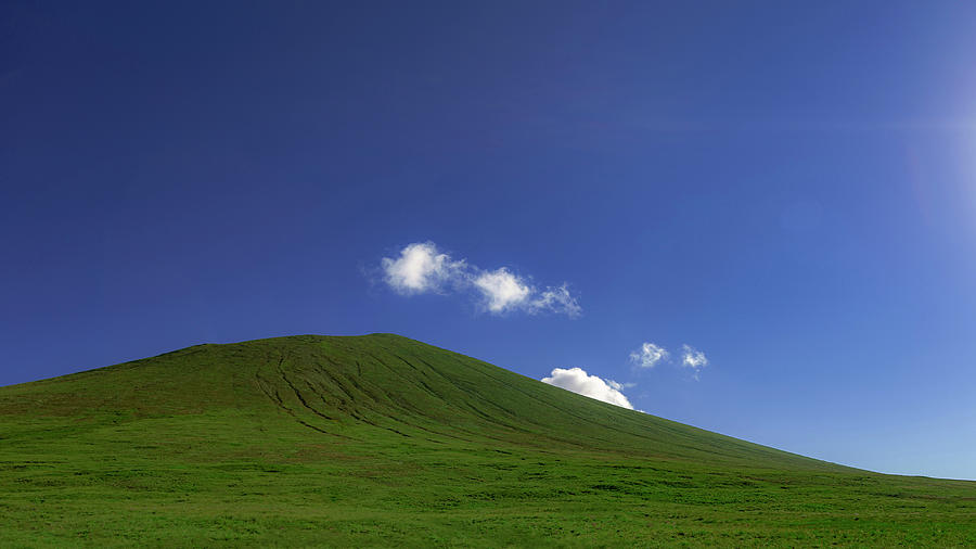 Hello, Windows XP!  digging in the clouds…