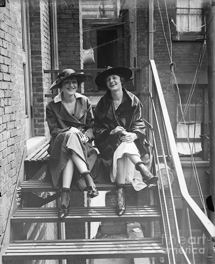 Winifred Brown And Louise White Photograph by Bettmann