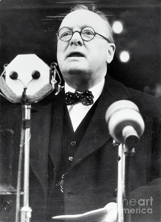 Winston Churchill Addressing Crowds Photograph by Bettmann