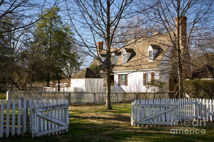 Winter Landscape in Colonial Williamsburg Photograph by Rachel Morrison