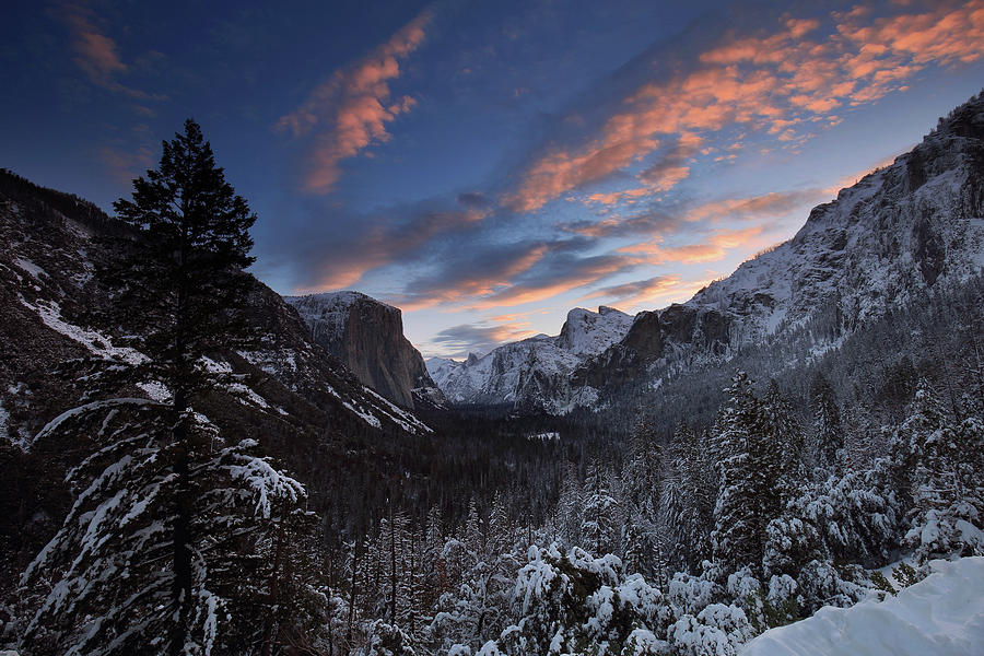 Winter snow sunrise at Tunnel View in Yosemite National Park Photograph by Jetson Nguyen