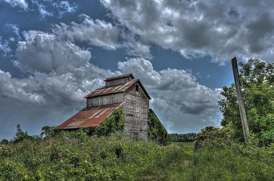 Wisconsin Barn Photograph by Karl Mohr