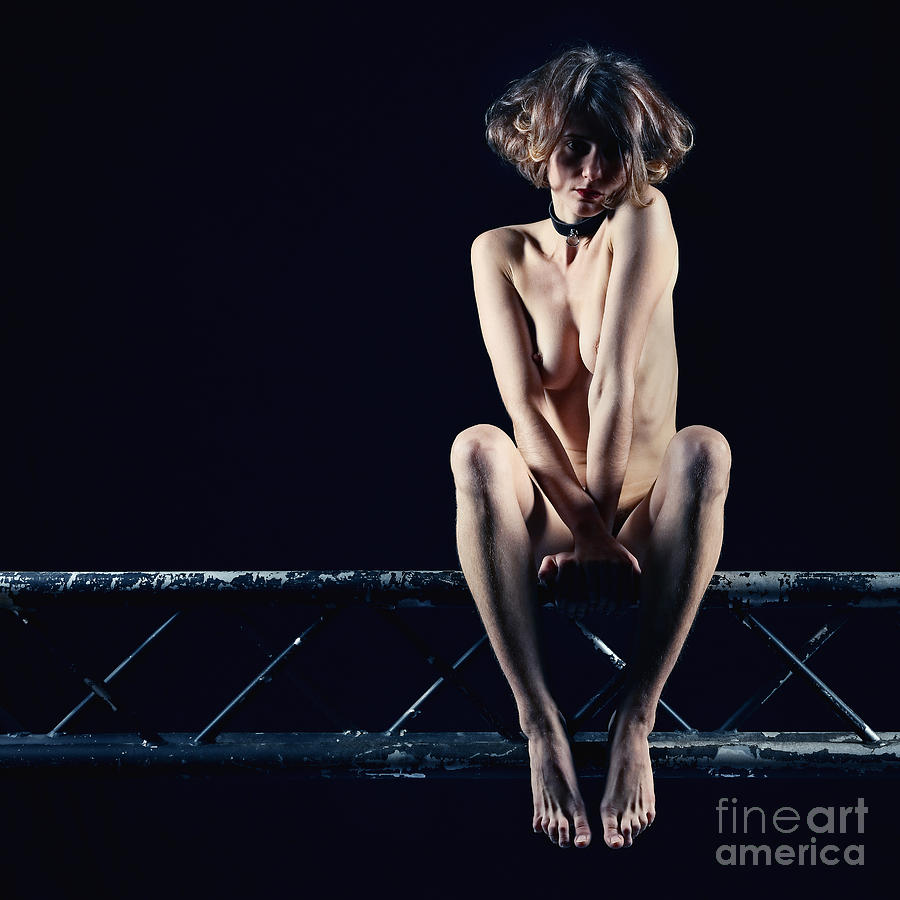 Woman nude on a Stage truss by William Langeveld Woman nude on a Stage truss by William Langeveld