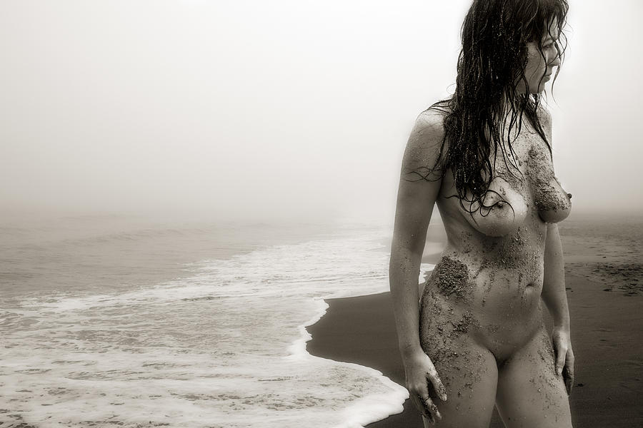 Fine Art Nude Photograph - Woman On The Beach by Marcoantonio