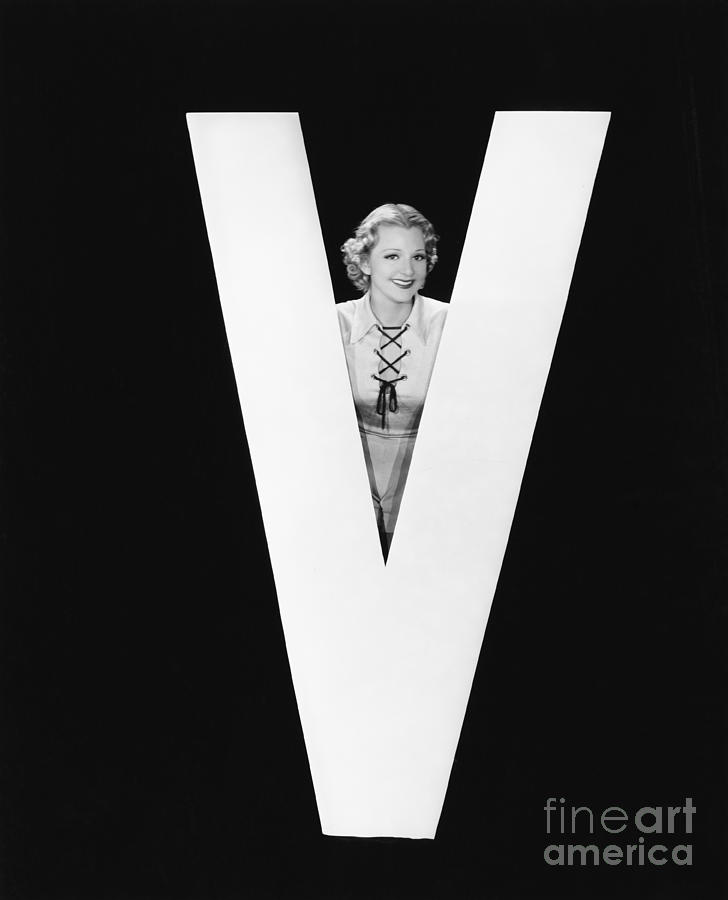 Testimonial Photograph - Woman Posing With Huge Letter V by Everett Collection Testimonial Photograph - Woman Posing With Huge Letter V by Everett Collection