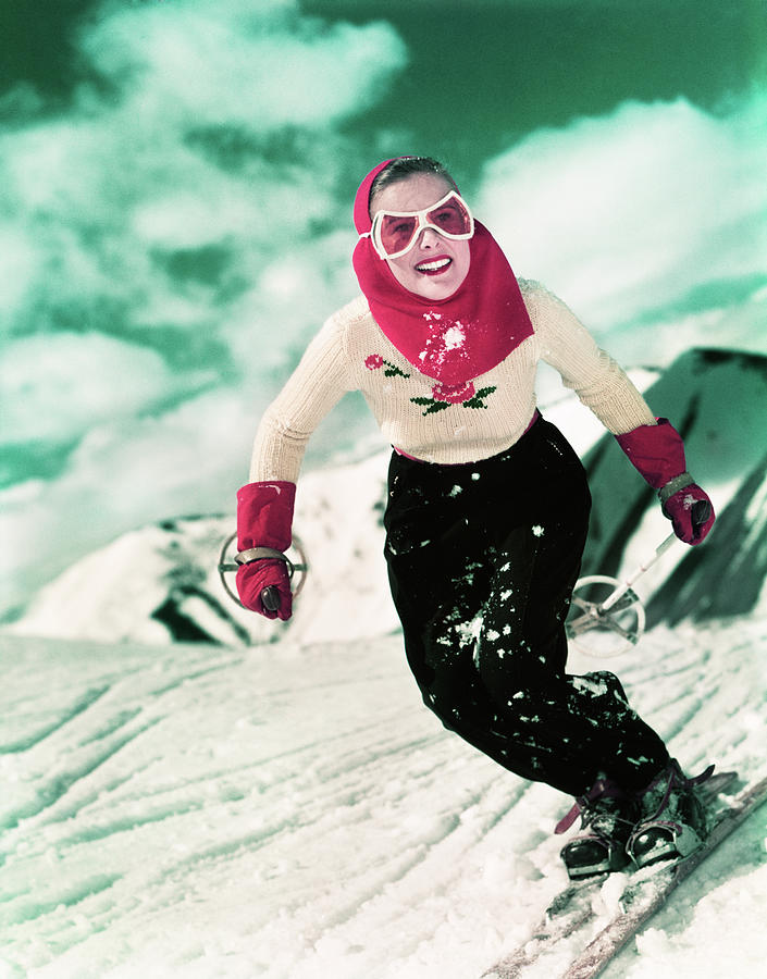 Woman Skiing Photograph by Camerique