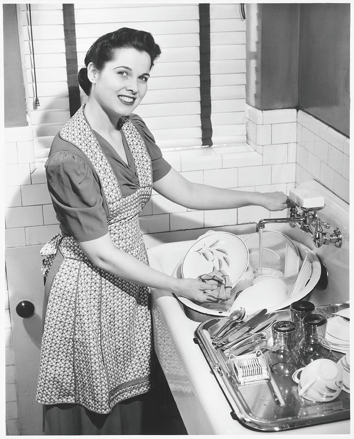 https://images.fineartamerica.com/images/artworkimages/mediumlarge/2/woman-washing-dishes-in-kitchen-sink-george-marks.jpg
