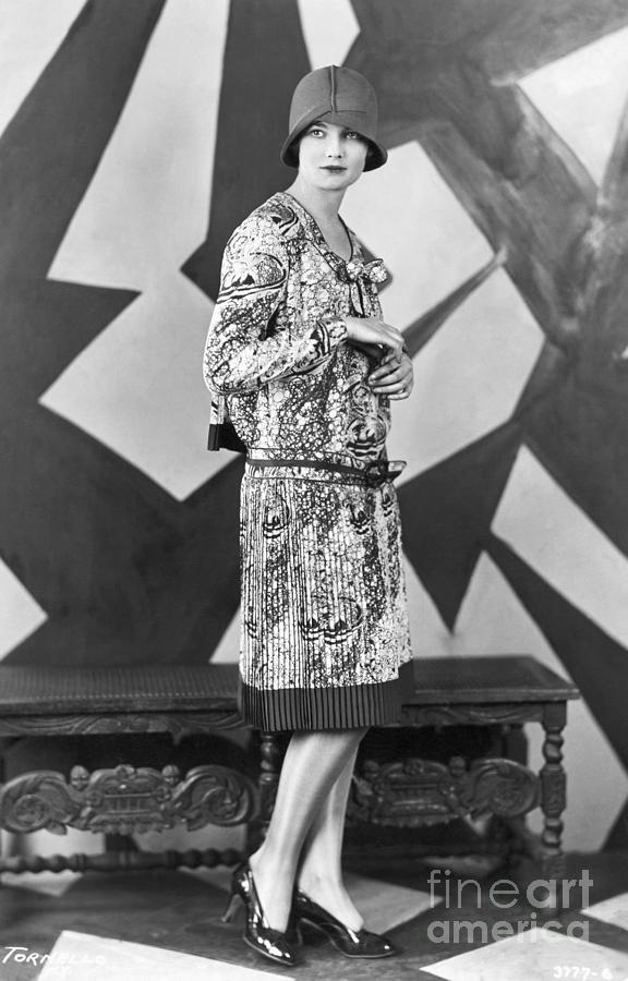 Woman Wears Dress And Hat From The 1920s Photograph by Bettmann